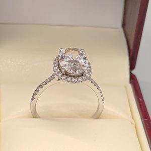 18ct white gold and lab grown diamond ring