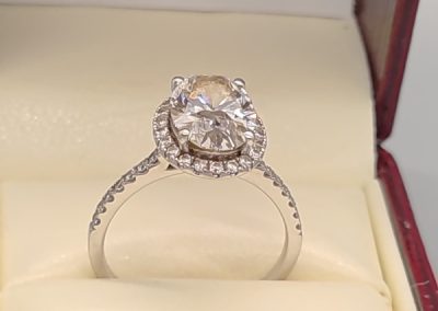 18ct white gold and lab grown diamond ring