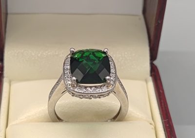 Sterling silver 925, simulated emerald and cubic zirconia ring