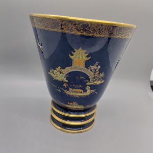 Carltonware  Mikado vase.( Chinoiserie pattern England)