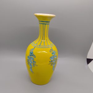 Chinese Famille  Juane Porcelaine bottle vase