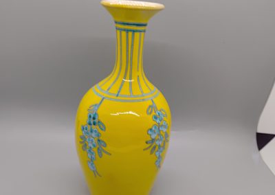 Chinese Famille Juane Porcelaine bottle vase