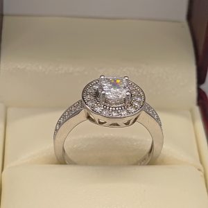 Sterling silver 925 and cubic zirconia Halo ring