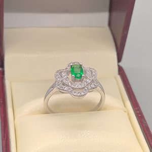 Sterling silver 925 and simulated emerald cluster ring