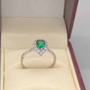 Sterling silver 925, cubic zirconia and simulated emerald ring