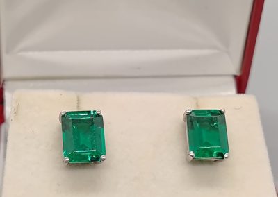 Sterling silver 925 and simulated emerald studs