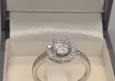 Sterling silver 925 and cubic zirconia cluster halo ring