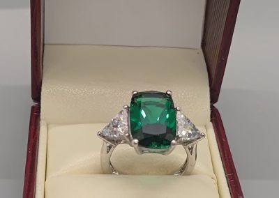 Sterling silver 925, simulated emerald and cubic zirconia ring
